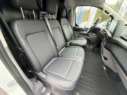 Photo 24 Ford Custom Gén. II Ph1 Trend 1