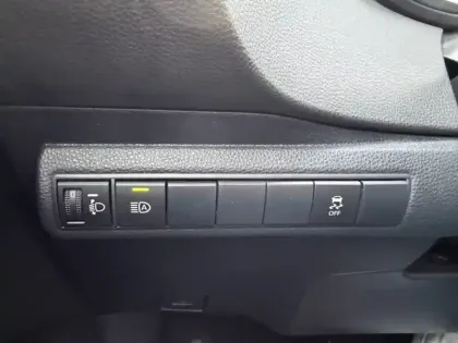 Photo 25 Toyota Corolla Hybride 122h Design