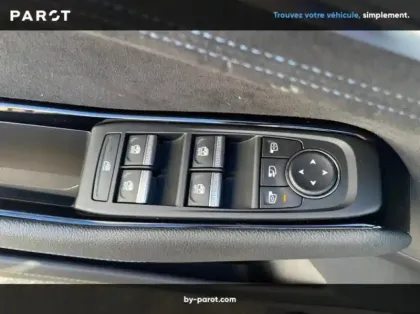 Photo 5 Renault Austral 1.2 E-Tech full hybrid 200ch Techno esprit Alpine - 23