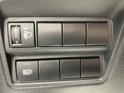 Photo 13 Toyota Yaris 1.5 116H DESIGN