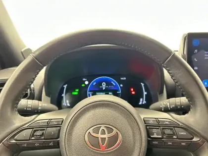 Photo 14 Toyota Yaris 1.5 116H DESIGN