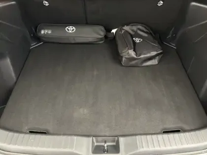 Photo 9 Toyota Yaris 1.5 116H DESIGN