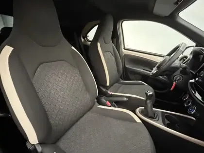 Photo 20 Toyota Aygo 1.0 VVT-i 72 Design