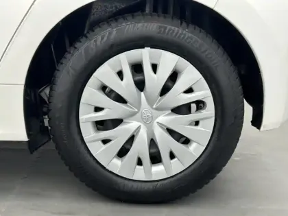 Photo 8 Toyota Yaris Hybride 116h Dynamic