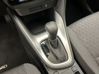 Photo 14 Toyota Yaris Hybride 116h Dynamic