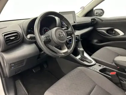 Photo 17 Toyota Yaris Hybride 116h Dynamic