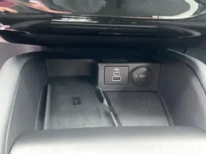 Photo 15 Ford Kuga 2.5 Duratec 180ch Hybrid FlexiFuel Titanium Business Powershift