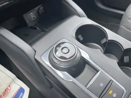 Photo 7 Ford Kuga 2.5 Duratec 180ch Hybrid FlexiFuel Titanium Business Powershift