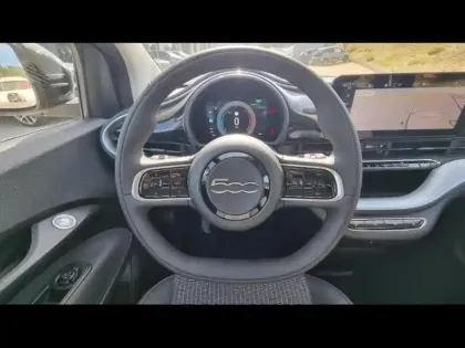 Photo 11 Fiat 500  e 118ch Icône