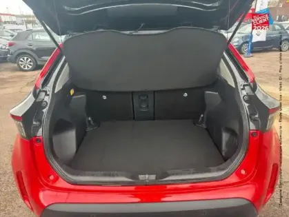 Photo 13 Toyota Yaris  Cross 116h Collection MY22 Siege chauf Camera GPS