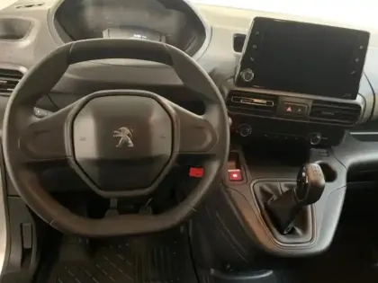 Photo 8 Peugeot Partner  Standard 650kg BlueHDi 100ch S&S BVM5 Premium