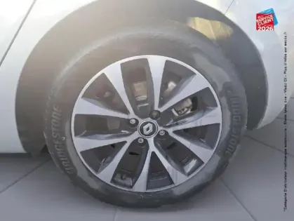 Photo 9 Renault Clio  1.6 E-Tech hybride 140ch Intens -21N