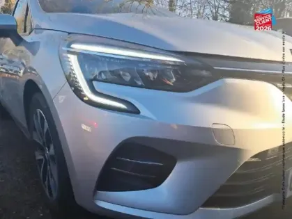 Photo 12 Renault Clio  1.6 E-Tech hybride 140ch Intens -21N