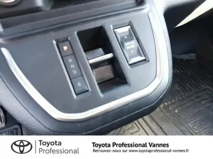 Photo 5 Toyota Proace  Long 75kWh Business Electric RC23
