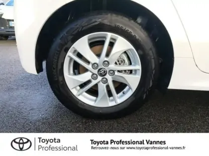 Photo 11 Toyota Yaris  Affaires 116h Dynamic Business Affaires MC24