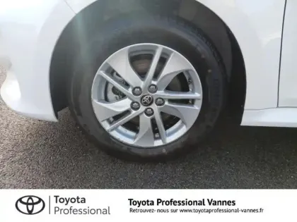 Photo 9 Toyota Yaris  Affaires 116h Dynamic Business Affaires MC24