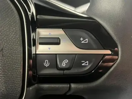 Photo 14 Peugeot 308  SW 1.2 PureTech 130ch S&S Allure Pack EAT8