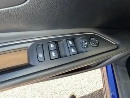 Photo 11 Peugeot 3008  1.2 PureTech 130ch Allure S&S