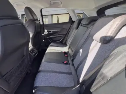 Photo 9 Peugeot 3008  1.2 PureTech 130ch Allure S&S