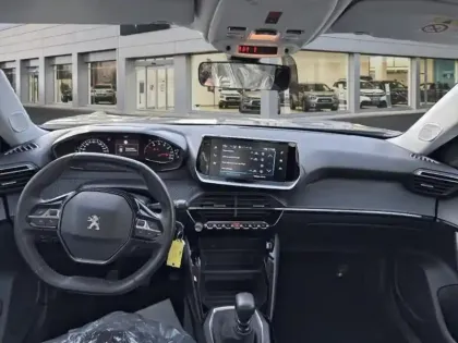 Photo 7 Peugeot 2008  1.2 PureTech 130ch S&S Allure