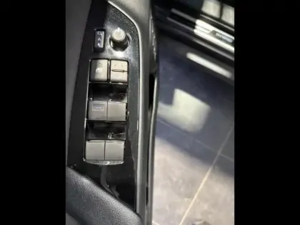 Photo 12 Toyota Prius  Rechargeable 122h Dynamic Pack Premium MY21