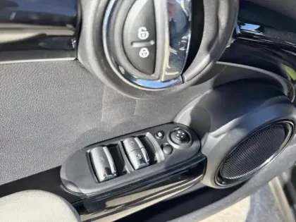 Photo 14 Mini Mini Cabrio Cooper S 178ch Edition Premium Plus BVA7