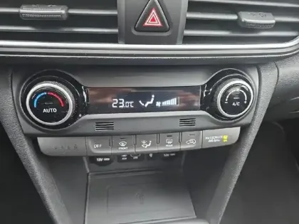 Photo 12 Hyundai Kona  1.0 T-GDi 120ch Edition 1