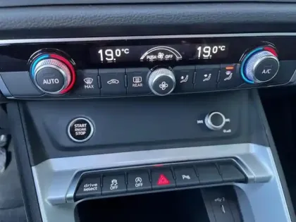 Photo 14 Audi Q3  35 TFSI 150ch Advanced