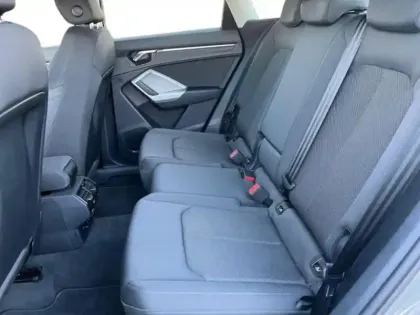 Photo 8 Audi Q3  35 TFSI 150ch Advanced