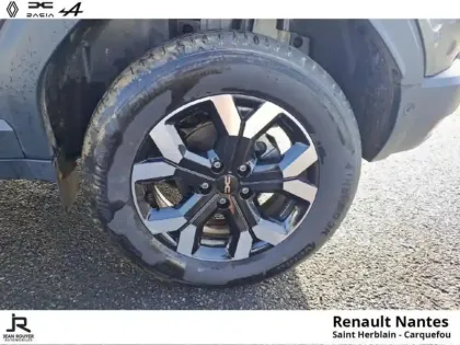 Photo 8 Dacia Duster  1.6 hybrid 140ch Extreme