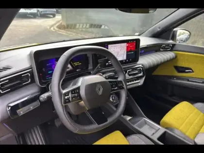 Photo 8 Renault 5  E-Tech Electrique 10ch Iconic Cinq autonomie confort