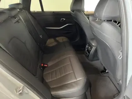 Photo 12 BMW Serie 3 Série 3 Touring 330eA 292ch M Sport