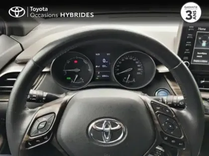 Photo 12 Toyota C-HR  122h Distinctive 2WD E-CVT RC18