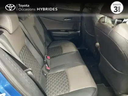 Photo 6 Toyota C-HR  122h Distinctive 2WD E-CVT RC18