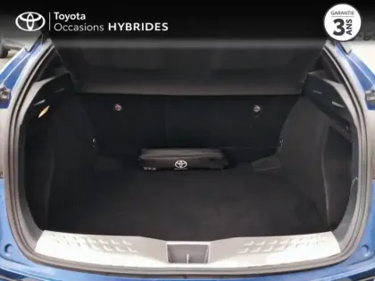 Photo 9 Toyota C-HR  122h Distinctive 2WD E-CVT RC18
