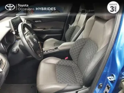 Photo 10 Toyota C-HR  122h Distinctive 2WD E-CVT RC18