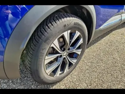 Photo 12 Renault Captur  1.6 E-Tech hybride 145ch Techno