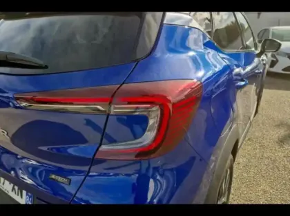 Photo 13 Renault Captur  1.6 E-Tech hybride 145ch Techno