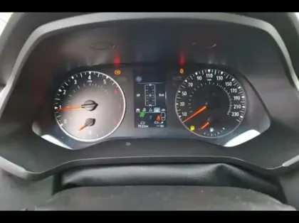 Photo 8 Renault Captur  1.0 TCe 90ch Evolution