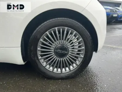 Photo 12 Fiat 500 C e 118ch Icône