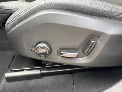 Photo 10 Volvo Xc60  T6 Hybride Rechargeable 350ch Ultra Style Chrome Geartronic 8 AWD