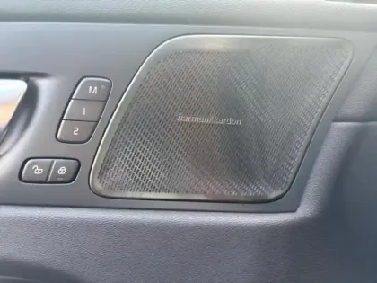 Photo 6 Volvo Xc60  T6 Hybride Rechargeable 350ch Ultra Style Chrome Geartronic 8 AWD