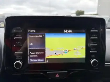 Photo 14 Toyota Yaris  116h Dynamic Business + Programme Beyond Zero Academy 5p MC24