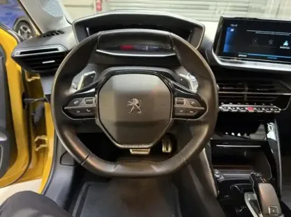 Photo 13 Peugeot 208 Gén. II Ph1 NG Roadtrip 5