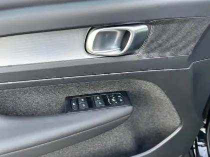 Photo 12 Volvo Xc40  T2 129ch Business Geartronic 8