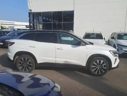 Photo 18 Renault Austral  1.2 E-Tech full hybrid 200ch Techno - 24