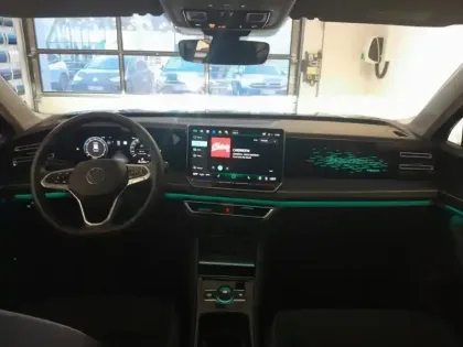 Photo 8 Volkswagen Tiguan  1.5 eTSI 150ch Elegance DSG7