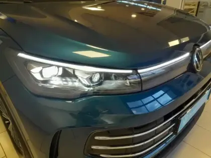 Photo 7 Volkswagen Tiguan  1.5 eTSI 150ch Elegance DSG7