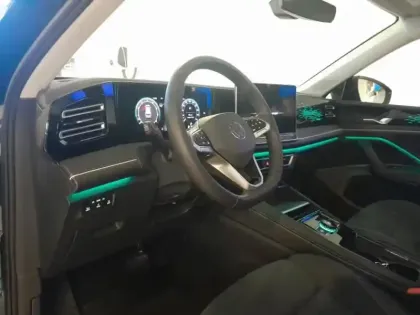 Photo 9 Volkswagen Tiguan  1.5 eTSI 150ch Elegance DSG7