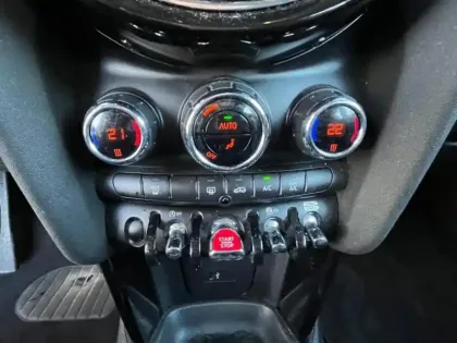 Photo 9 Mini Mini  5 Portes Cooper 136ch  Essential BVA7